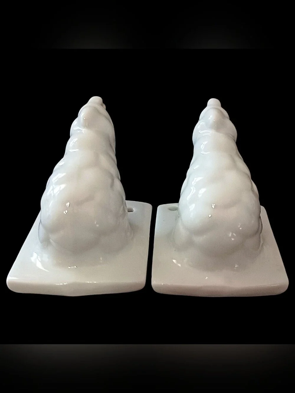 2 Vtg Rooster Wall Hooks Ceramic White Farmhouse Chicken Coat Hat Towel Rustic